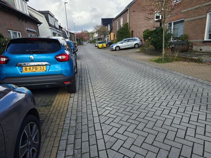 Photo 2 of van Bennekomweg 24