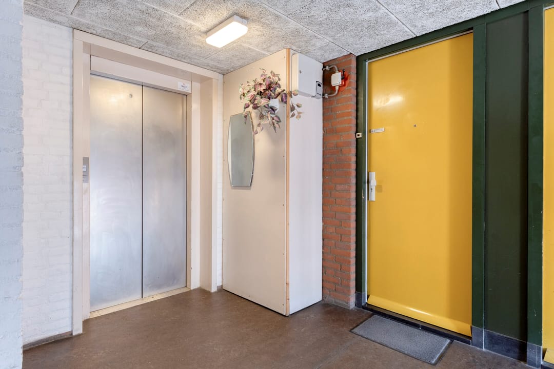 Photo 11 of Van Dishoeckstraat 110