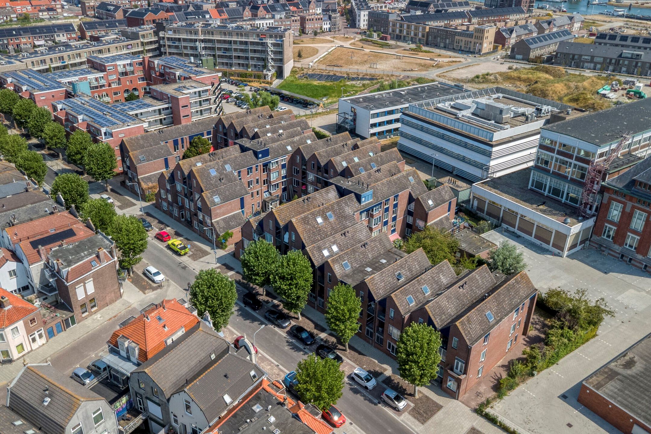 Photo 9 of Van Dishoeckstraat 110