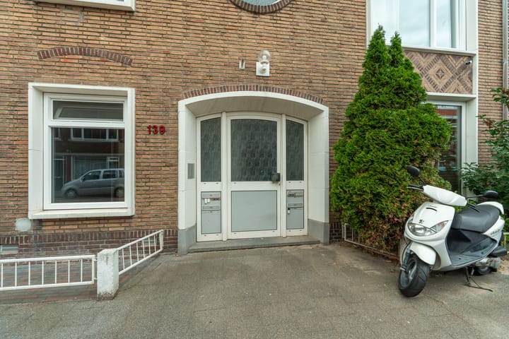 Foto 4 van Maarsbergenstraat 139