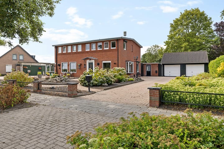 Twee-onder-één-kap te koop: Antoni Verburghwijk 3, Termunterzijl
