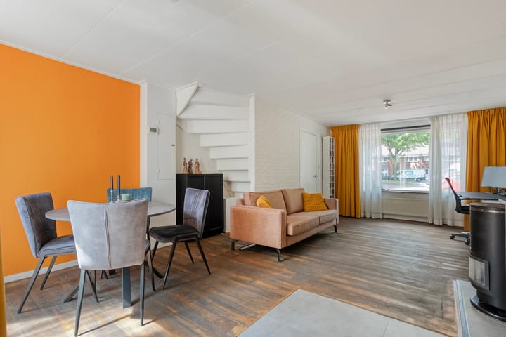 Tussenwoning te koop: Tulpenstraat 37, Meppel