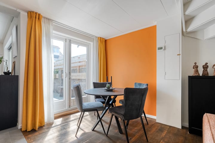 Tussenwoning te koop: Tulpenstraat 37, Meppel
