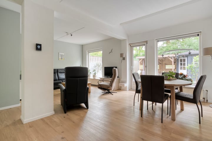 Hoekwoning te koop: Kamille 28, Raalte