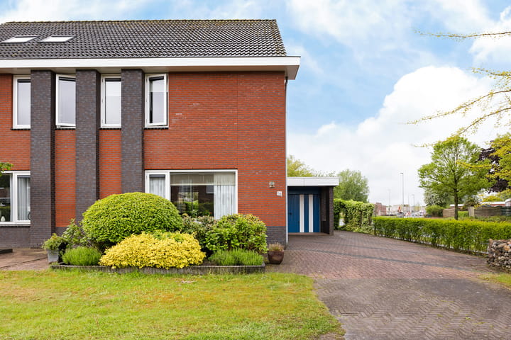Twee-onder-één-kap te koop: Schor 16, Delfzijl