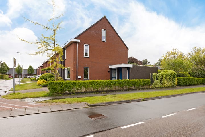Twee-onder-één-kap te koop: Schor 16, Delfzijl