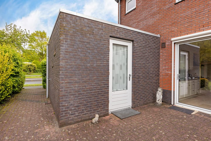 Twee-onder-één-kap te koop: Schor 16, Delfzijl