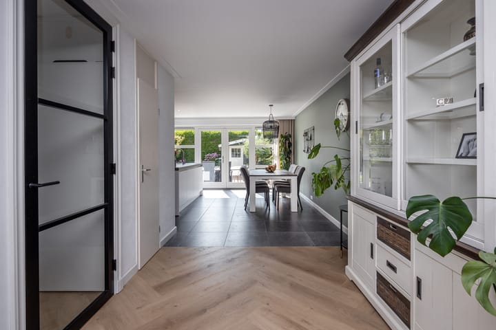 Tussenwoning te koop: Molenwei 43, Hoogkarspel