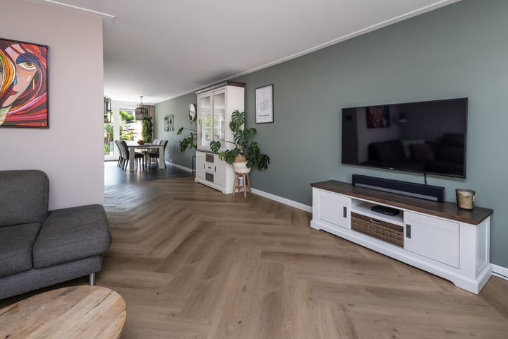 Tussenwoning te koop: Molenwei 43, Hoogkarspel