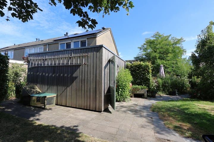 Hoekwoning te koop: Dr.P.J.Hoedemakerstrjitte 28, Nijland