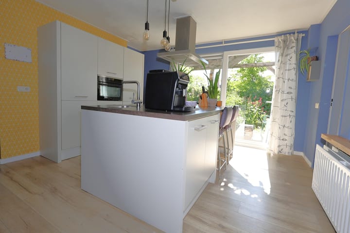 Hoekwoning te koop: Dr.P.J.Hoedemakerstrjitte 28, Nijland