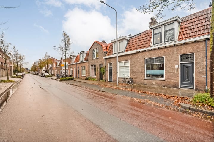 Tussenwoning te koop: Rembrandtlaan 31, Zwolle