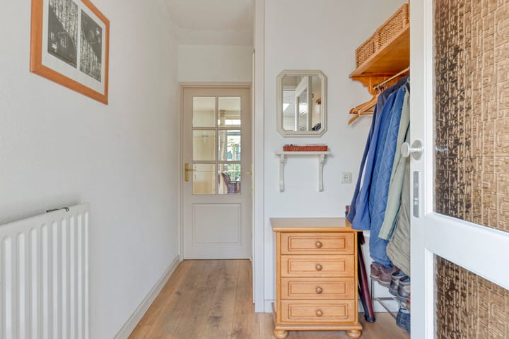 Tussenwoning te koop: Duivenhof 30, Made