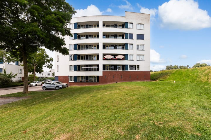 Appartement te koop: Van Ravesteyn-erf 559, Dordrecht