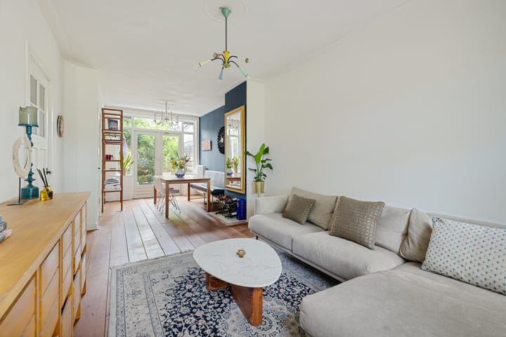 Appartement te koop: Burgemeester van Tuyllkade 114, Utrecht
