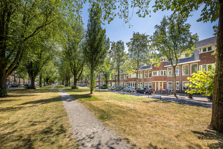 Appartement te koop: Burgemeester van Tuyllkade 114, Utrecht