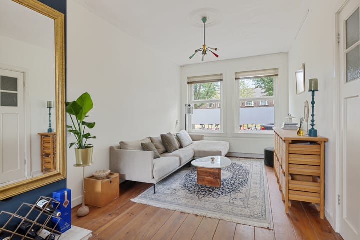 Appartement te koop: Burgemeester van Tuyllkade 114, Utrecht