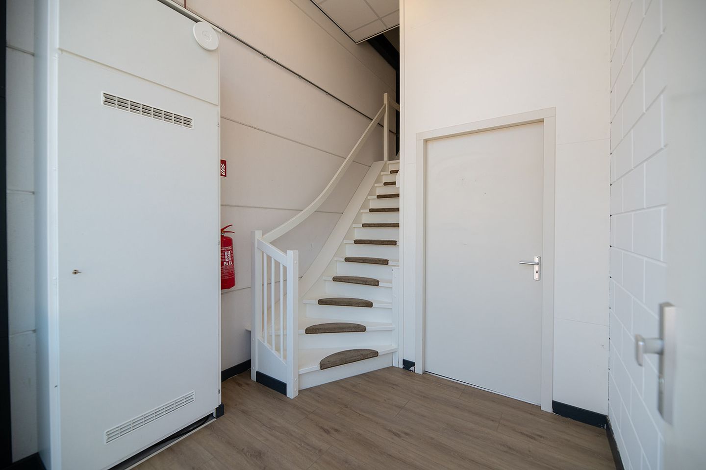 View photo 4 of Regenbeemd 25-A