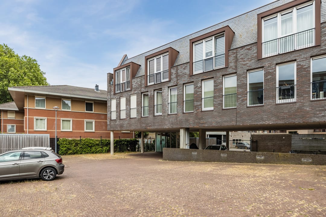 Foto 2 van Mgr vdn Tillaartstraat 43-B
