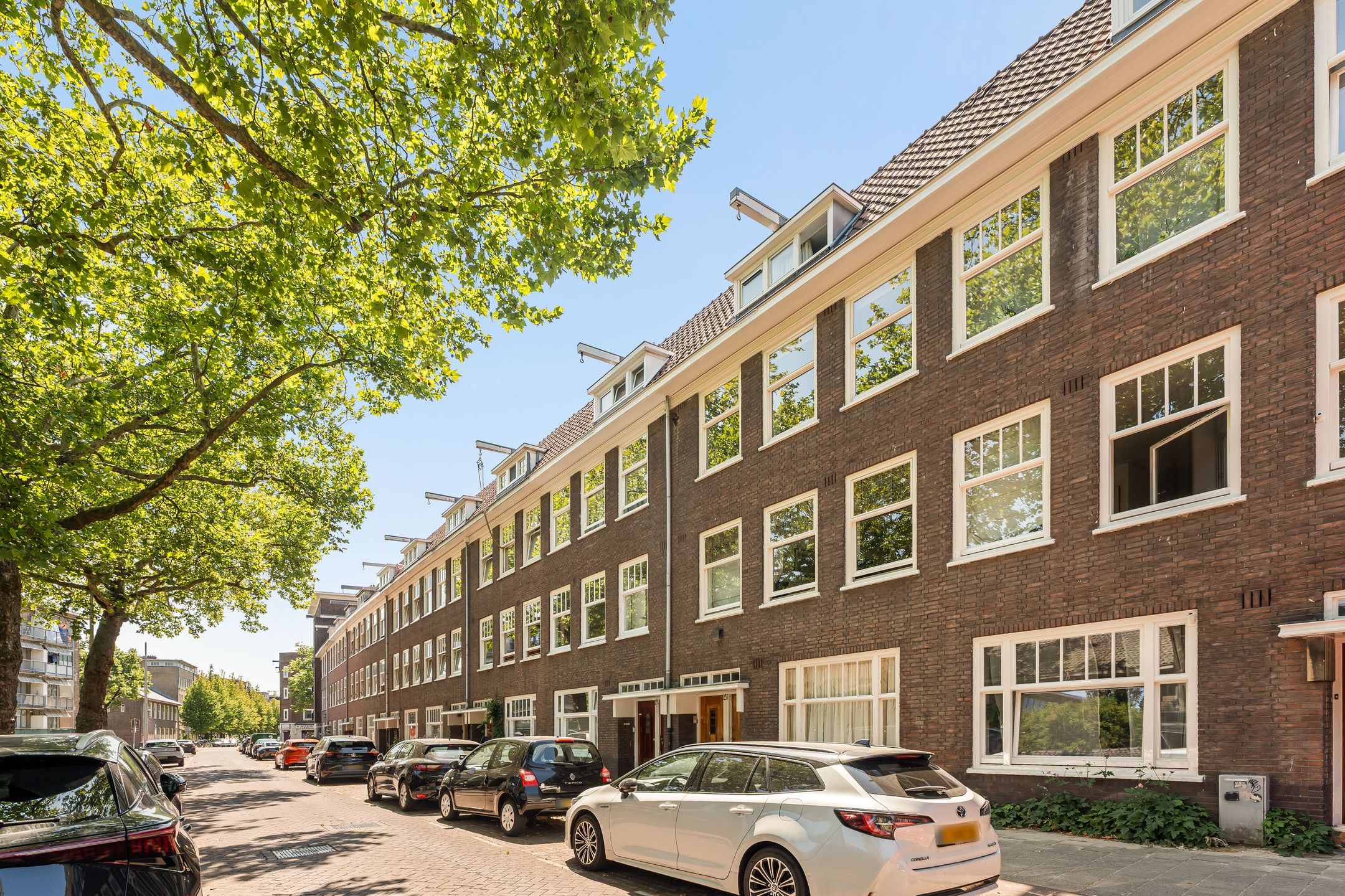 Photo 3 of Bestevâerstraat 233-1