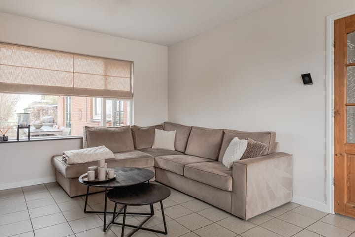 Vrijstaande woning te koop: Kerkstraat 164, Oostzaan