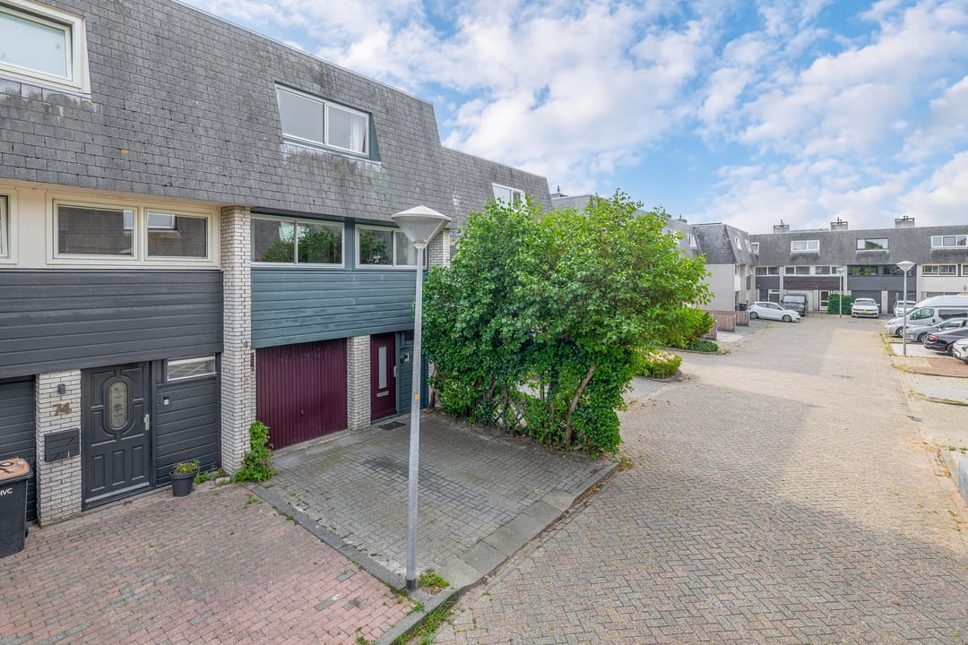 Photo 2 of Meester J. Henderikxstraat 76