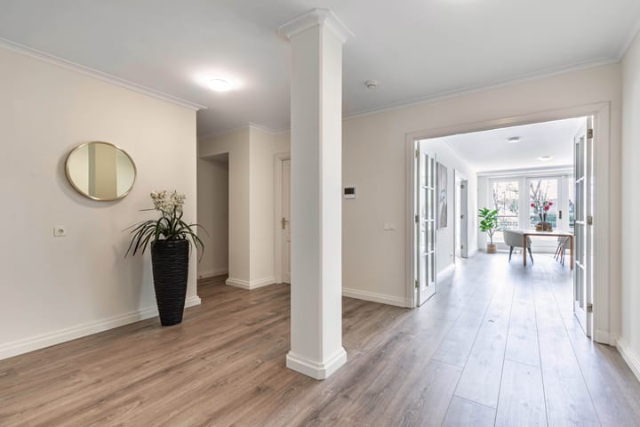 Appartement te koop: Burgemeester Fonteinlaan 9, Huizen