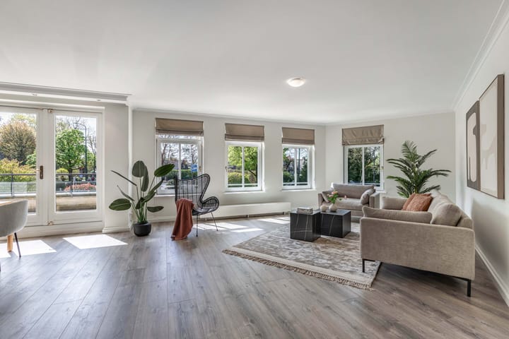 Appartement te koop: Burgemeester Fonteinlaan 9, Huizen