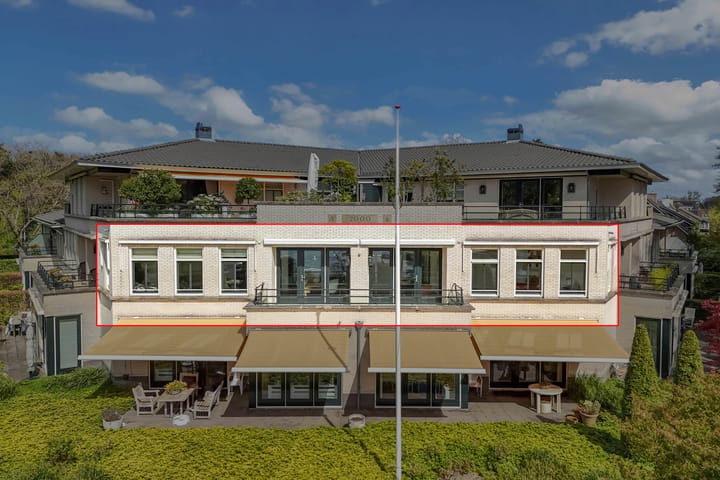 Appartement te koop: Burgemeester Fonteinlaan 9, Huizen