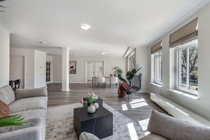 Appartement te koop: Burgemeester Fonteinlaan 9, Huizen