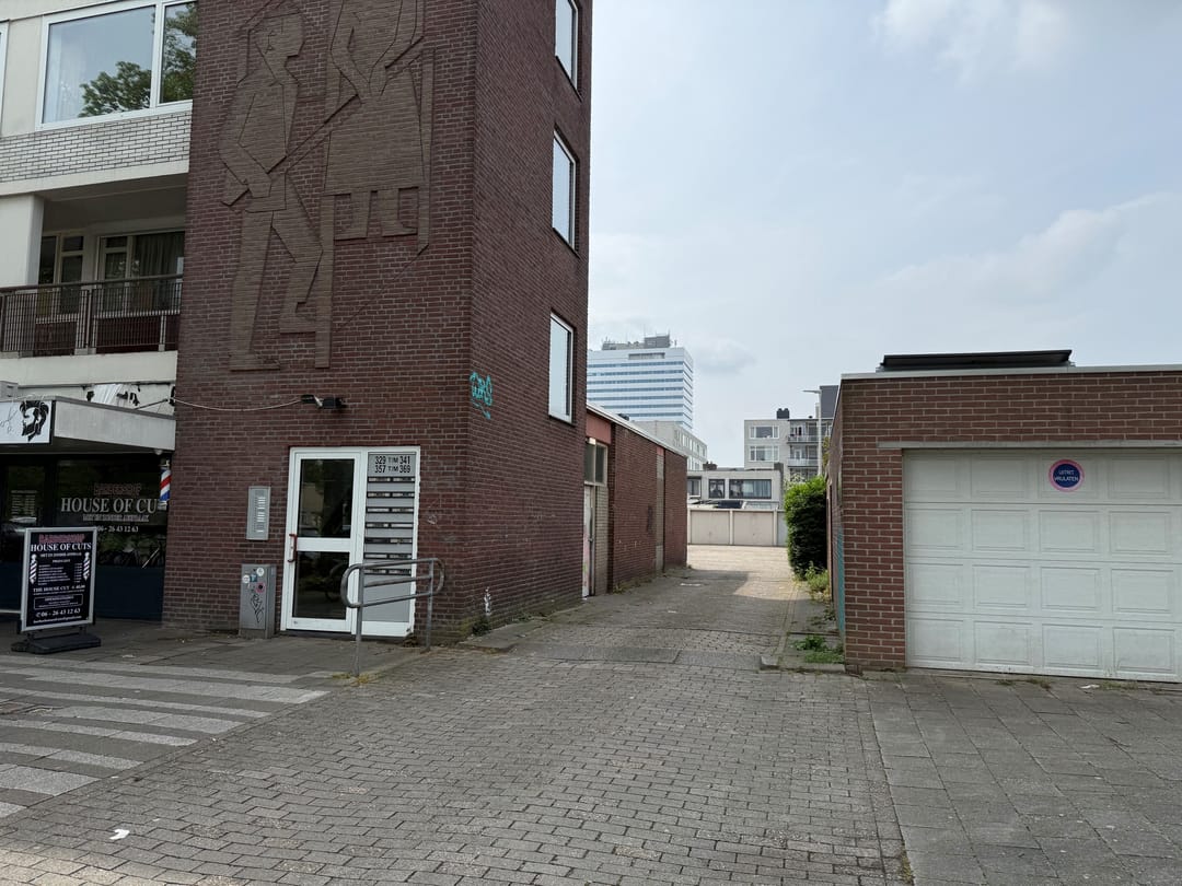 Foto 2 van Van Bijnkershoeklaan 327-A