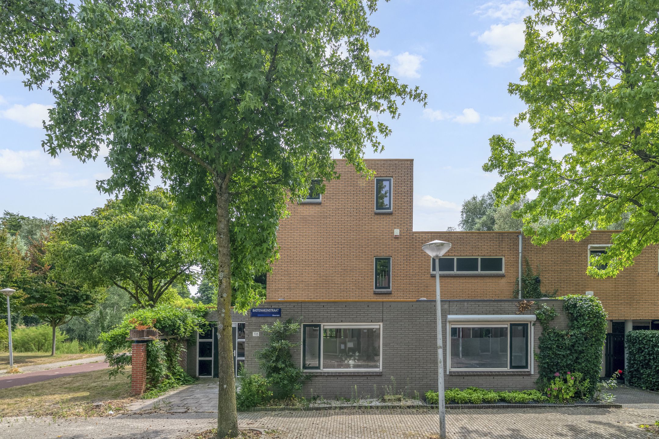 Photo 30 of Bastenakenstraat 118