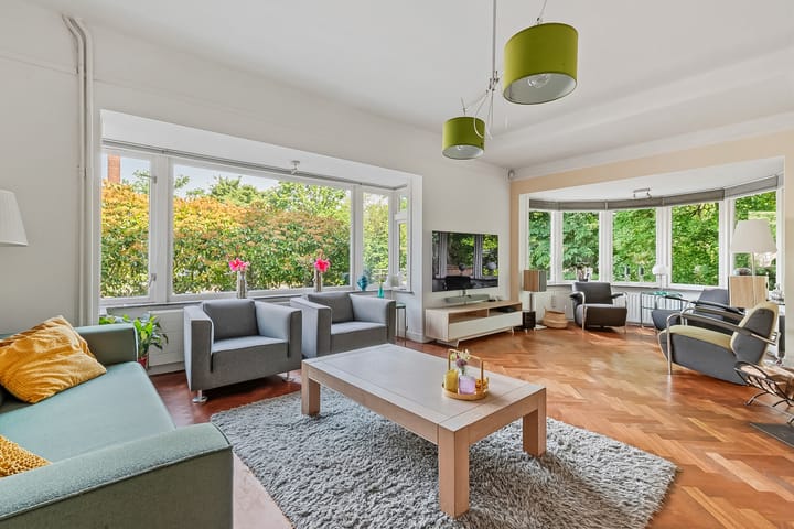 Hoekwoning te koop: Loosdrechtseweg 19, Hilversum