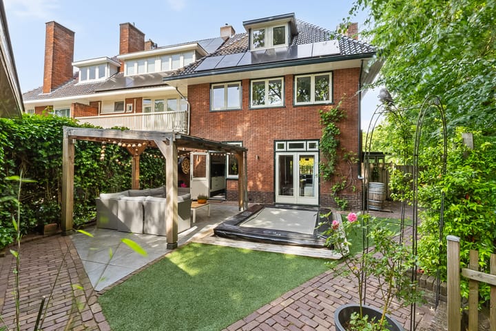 Hoekwoning te koop: Loosdrechtseweg 19, Hilversum