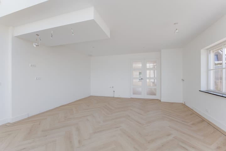Vrijstaande woning te koop: Grote Poellaan 61, Rijsenhout
