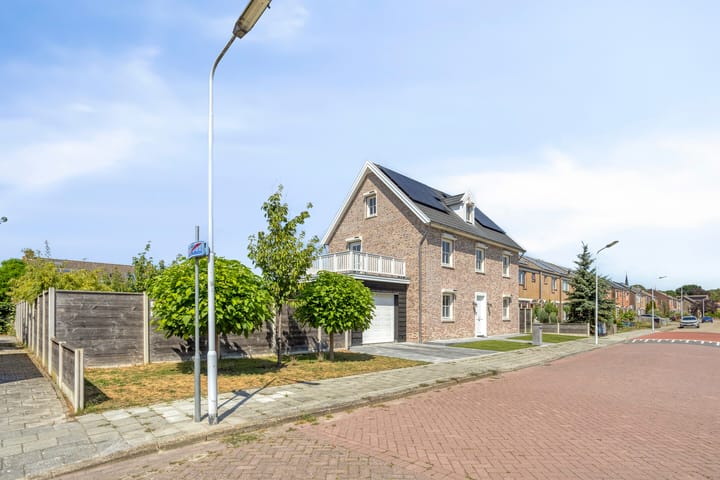 Vrijstaande woning te koop: Jacintastraat 56, Graauw