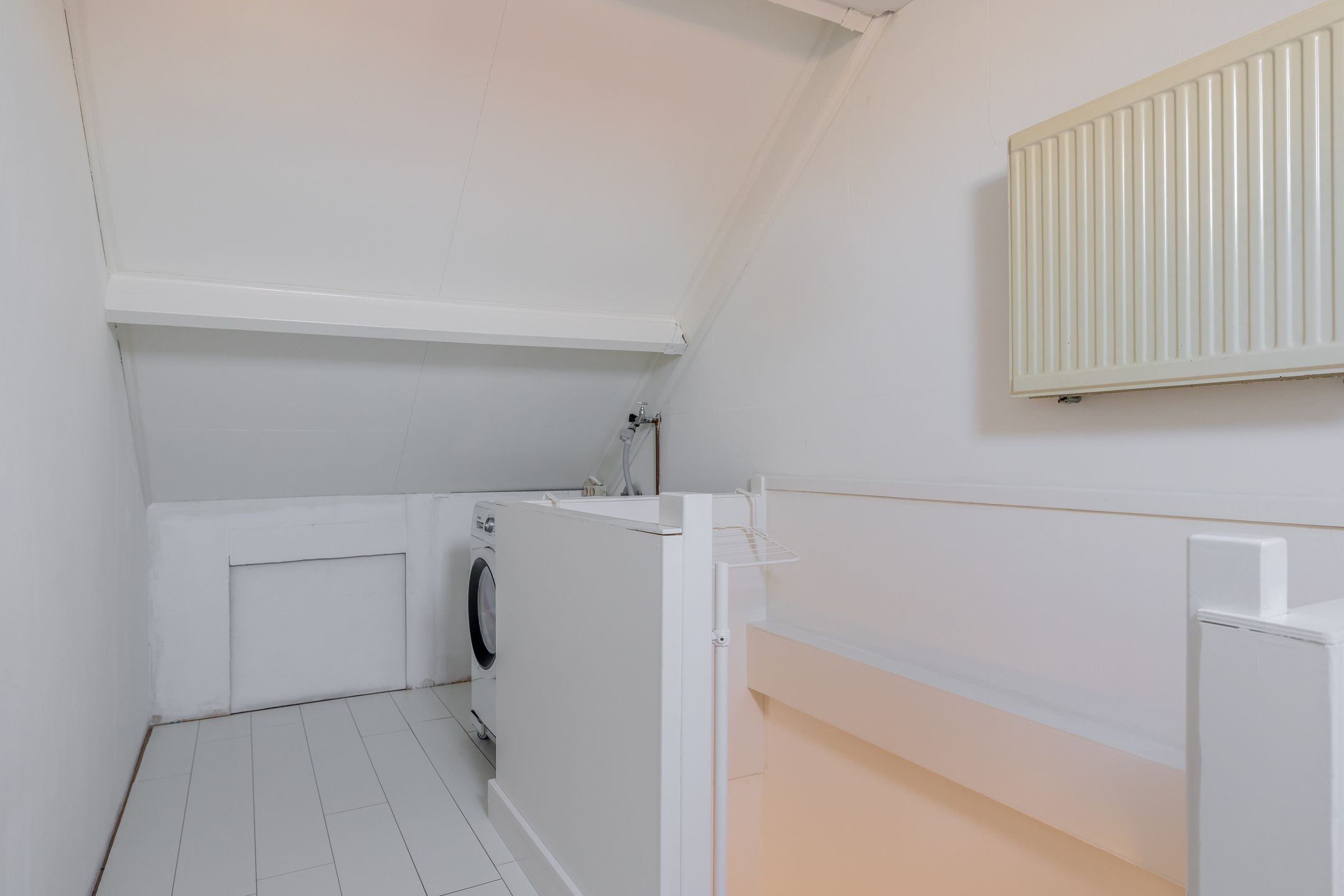 Photo 33 of Albert Schweitzerlaan 38
