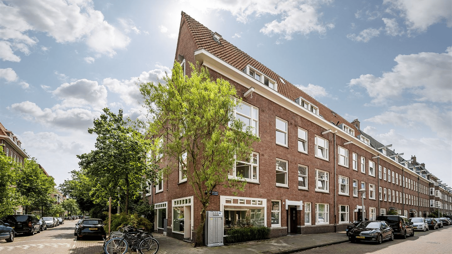 View photo 1 of Agamemnonstraat 8
