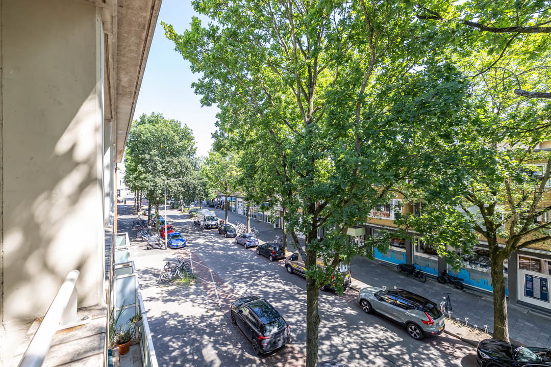 Photo 37 of Vechtstraat 53