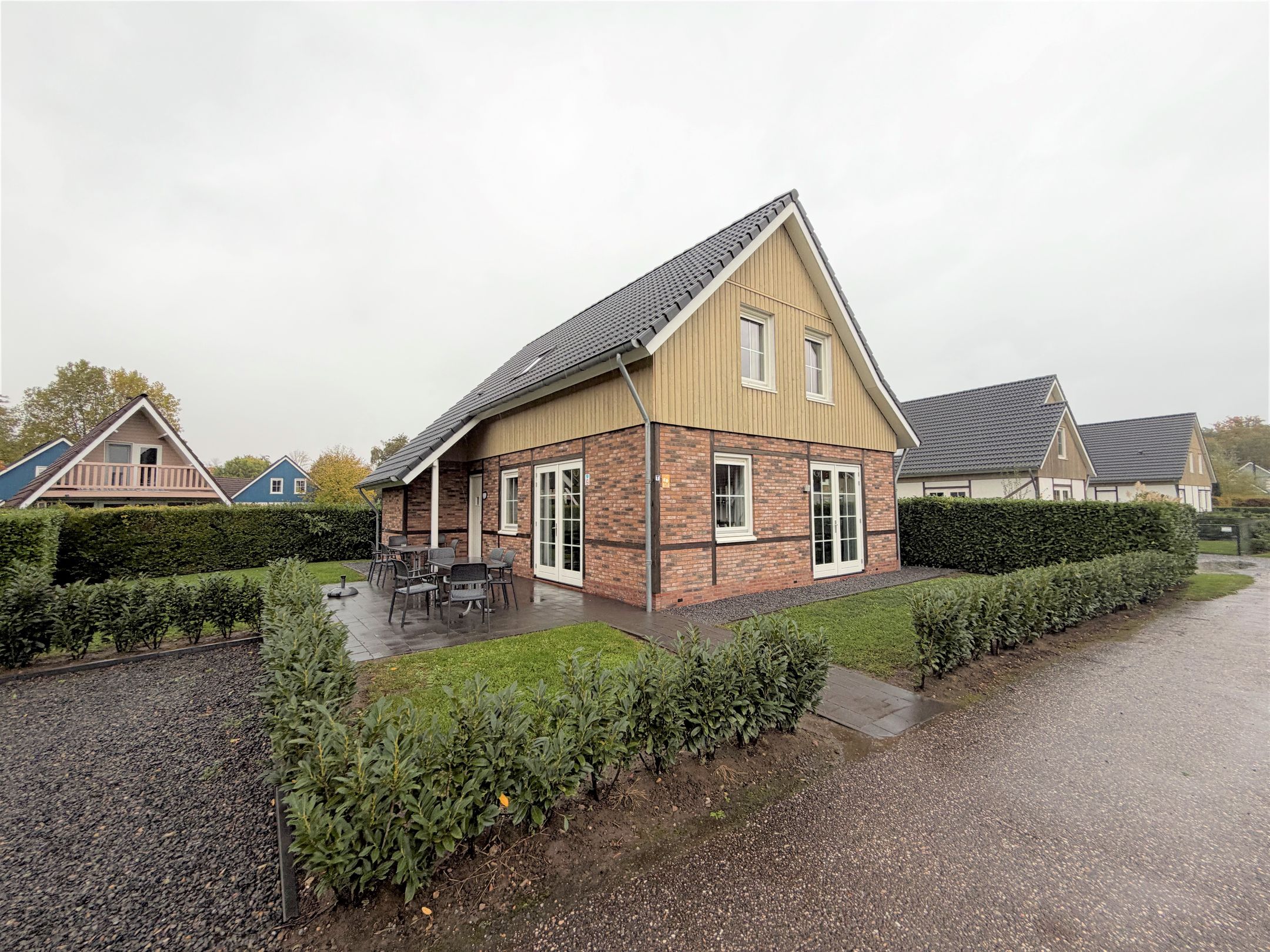 5-bedroom freehold villa in Susteren — photo 1 of 5