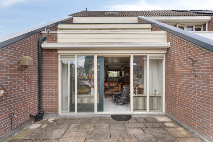 Tussenwoning te koop: oostwal 83, Oldenzaal