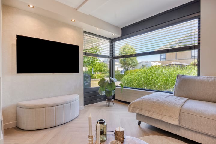 Hoekwoning te koop: Esmoreitstraat 2, Oosterhout (Nb)