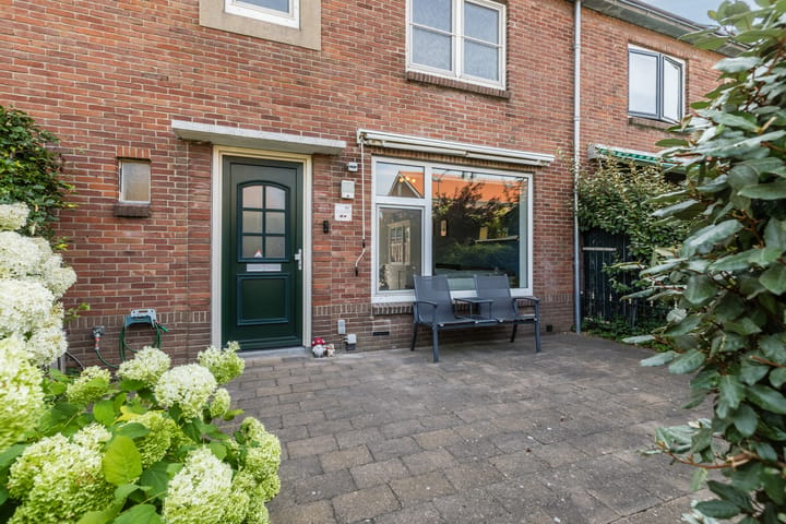 Tussenwoning te koop: Koningin Julianaweg 76, Loenen Aan De Vecht