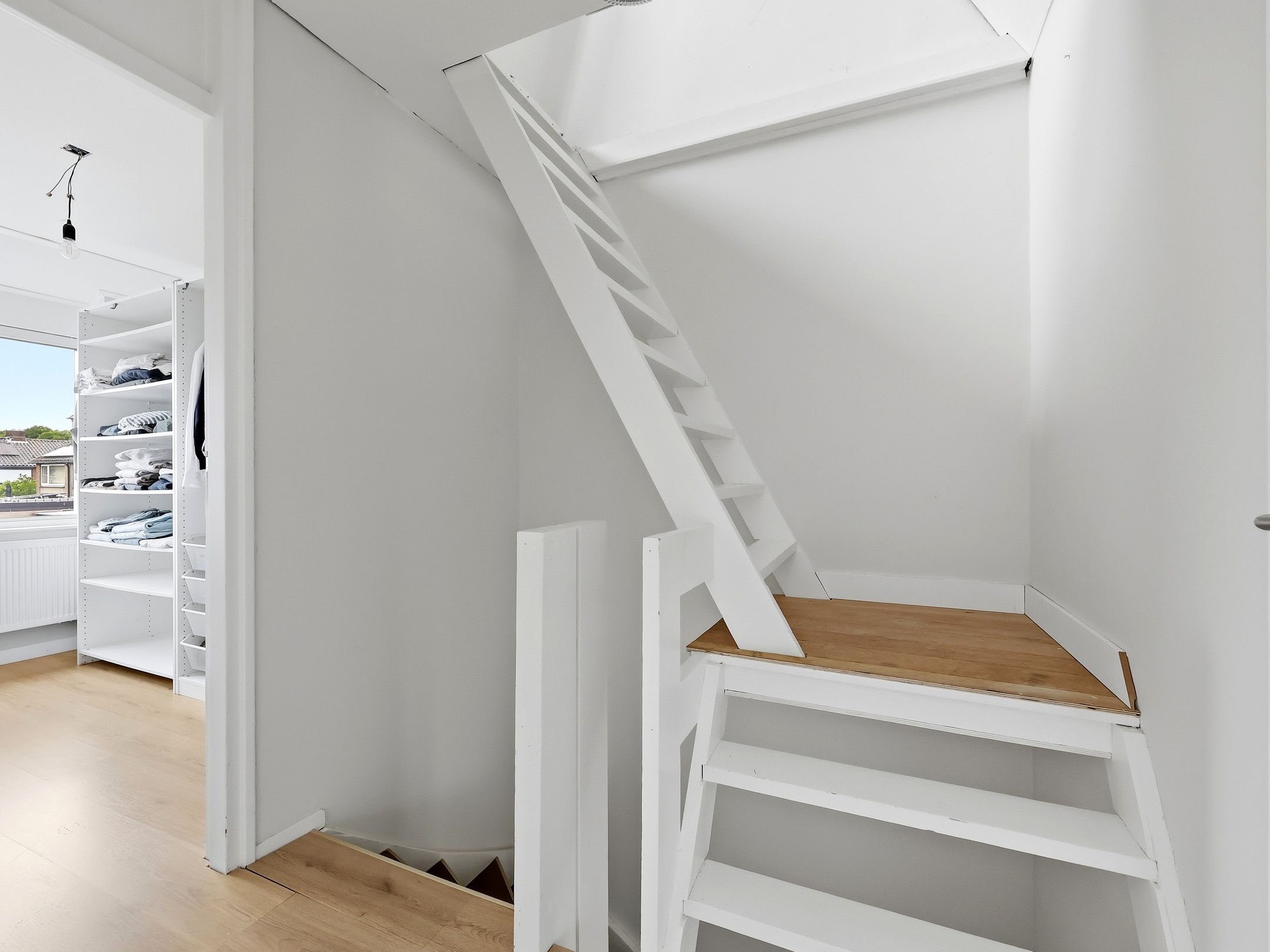 Photo 15 of Maarten Harpertsz. Trompstraat 8