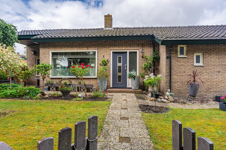 Vrijstaande woning te koop: Beukenlaan 2, Blijham