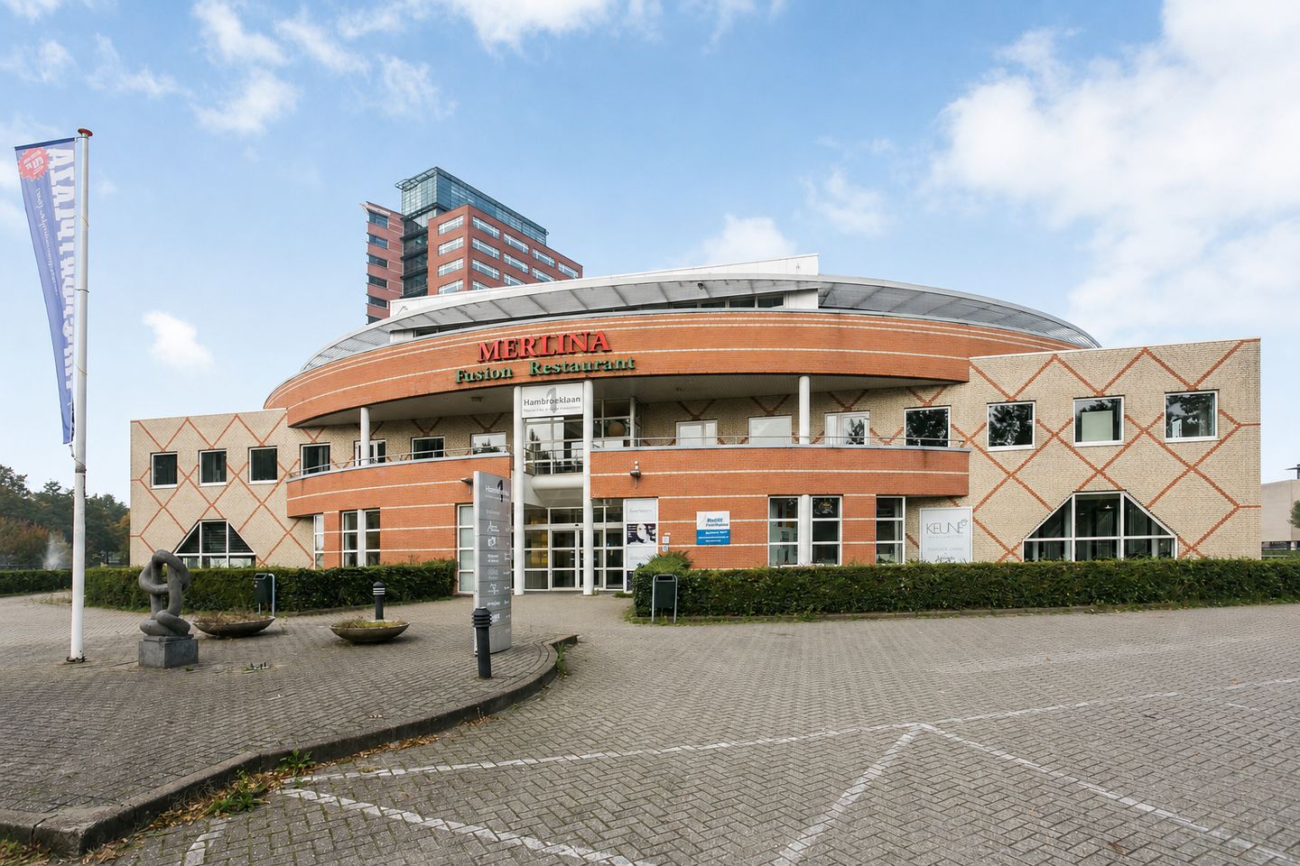 View photo 1 of Hambroeklaan 1