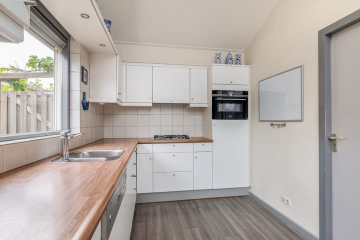 Hoekwoning te koop: Van der Duijnlaan 15, Zevenhuizen (Zh)
