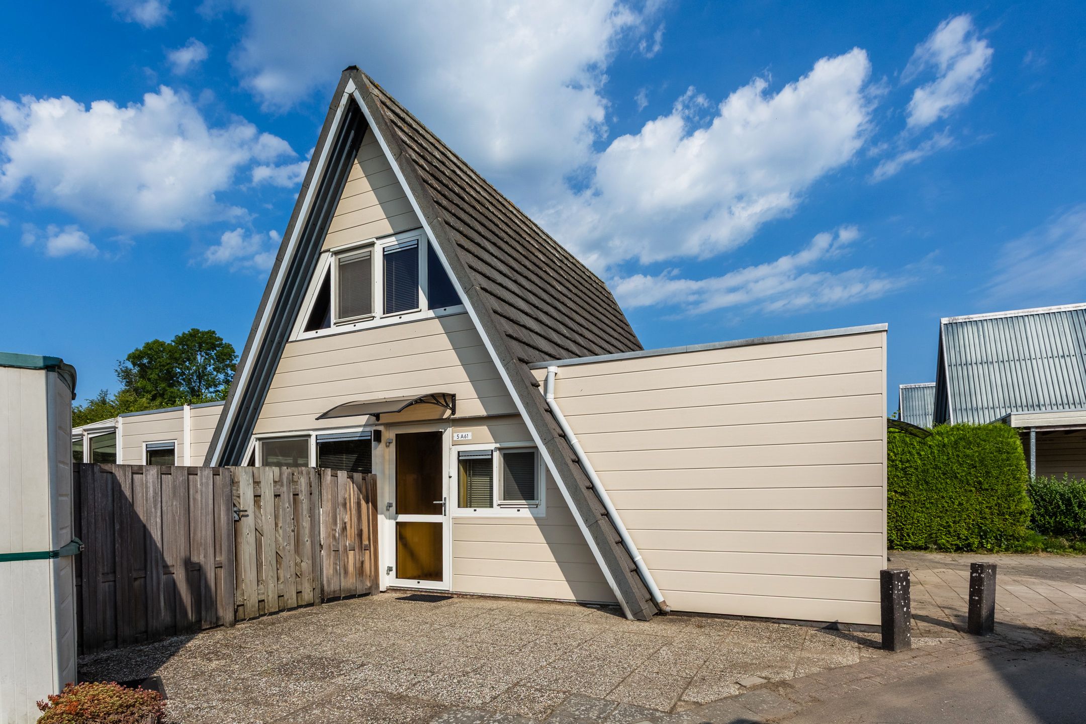 3-bedroom freehold villa in Zeewolde — photo 1 of 5