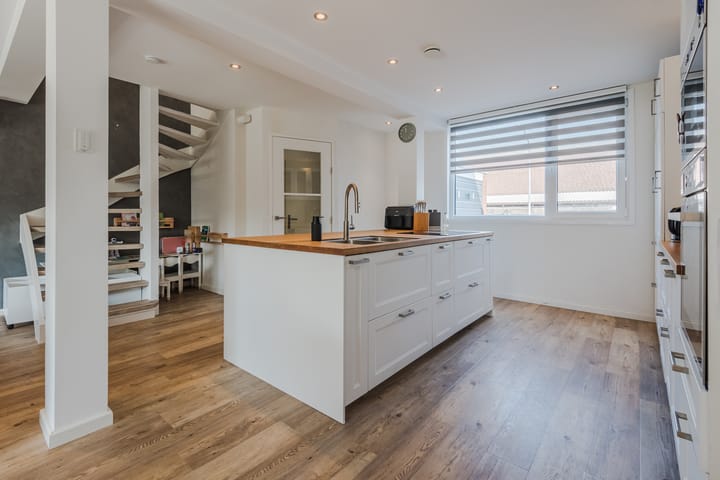 Hoekwoning te koop: Lagune 80, Lelystad
