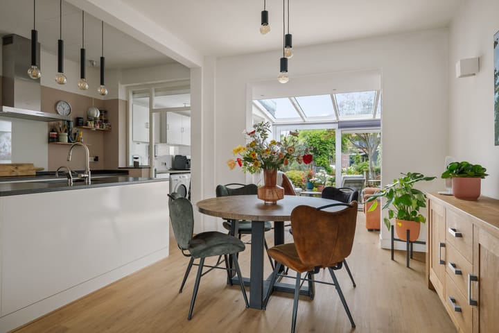 Tussenwoning te koop: Leliestraat 70, Deventer